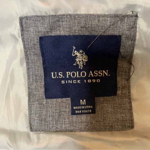 U.S. Polo Association NWT Puffer Vest - Picture 6 of 8